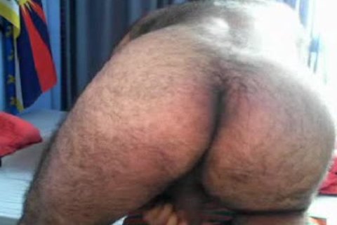 Bear lad/ Un Ursuletz Dragut
Bear lad/ Un Ursuletz Dragut