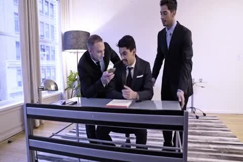 My Boss Finds Me A Bb Nerd