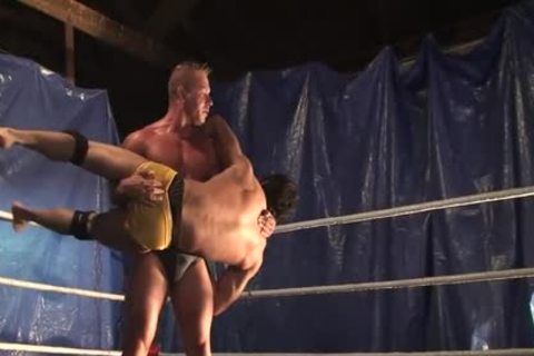 Wrestling horny Bulge (no bare)