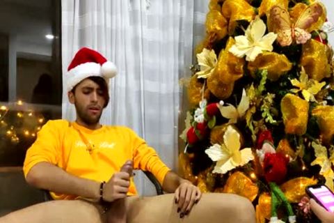 My Christmas Present To A Fan Was To Let Him Control My sextoy Till I sperm