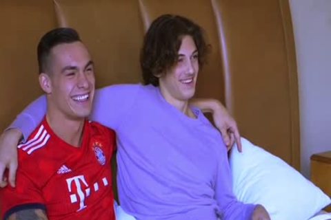 Randy Reno hammers Tatted cock Travis