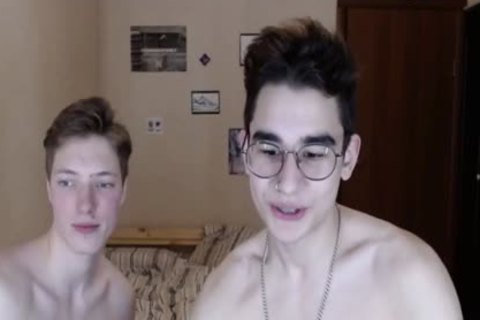 Russian homo couple Enjoying Mutual suck job On web camera