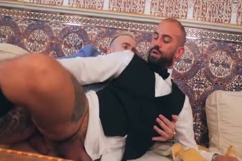 enormous Tipper