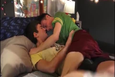 pretty Gamer boys Play With Each Others Joysticks bareback