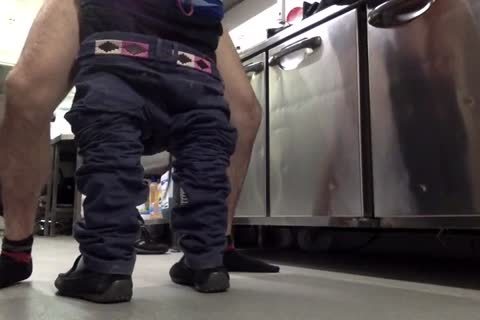 Two kinky jocks plow Bb In The Kitchin Where One Works As