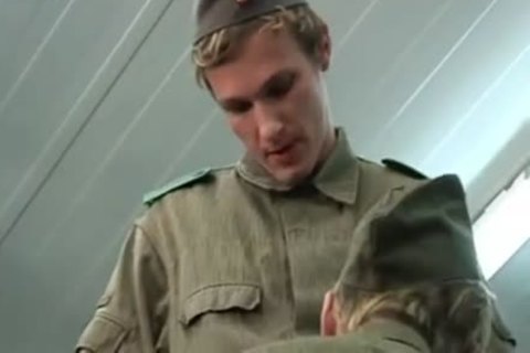 bunch oral stimulation Whit Carrot raw Sex Eat cum In The Army S Kitchen