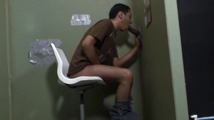 GloryholeAndHandjobs: Naughty Hot Boi jizzed