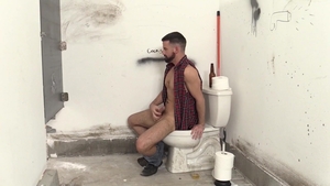 Bromo: Aaron Bruiser's Muscular Man Glory Hole