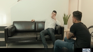 Men: Hole-Stretching Pink D Action