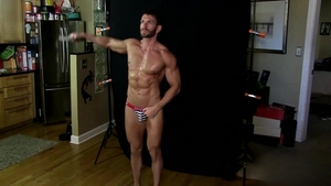 americanmusclehunks: Pounding Meaty Rods