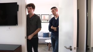 Family Dick: Bear in Heat for Young Asses