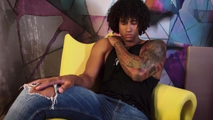 HotAFmen: Bubble Ass and Curly Hunk